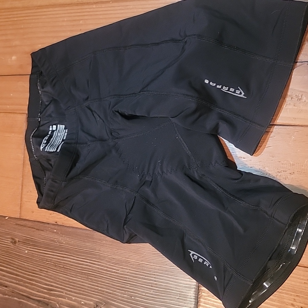 SERFAS cycling shorts, size medium